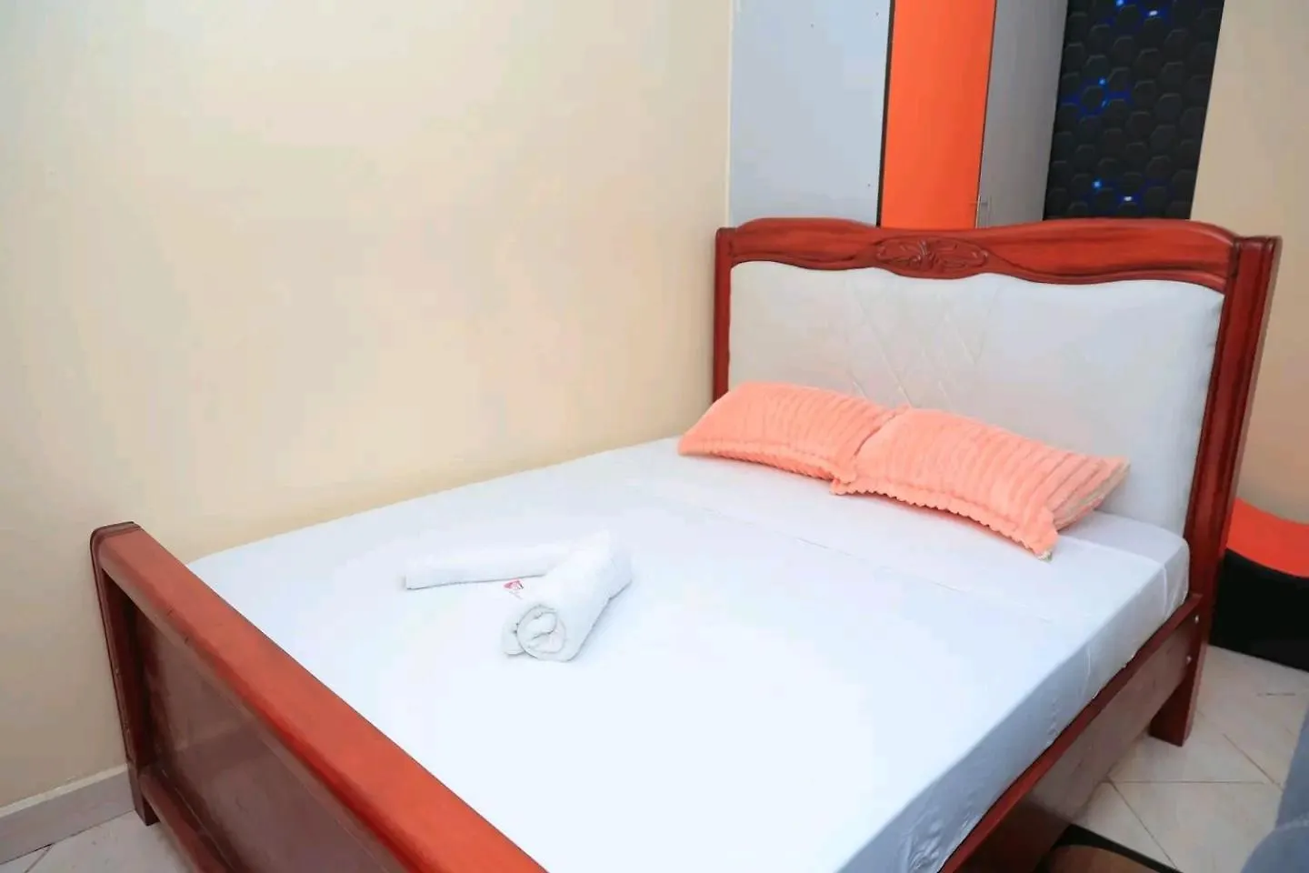 Homestay Unique Classy Massage Spa Kampala
