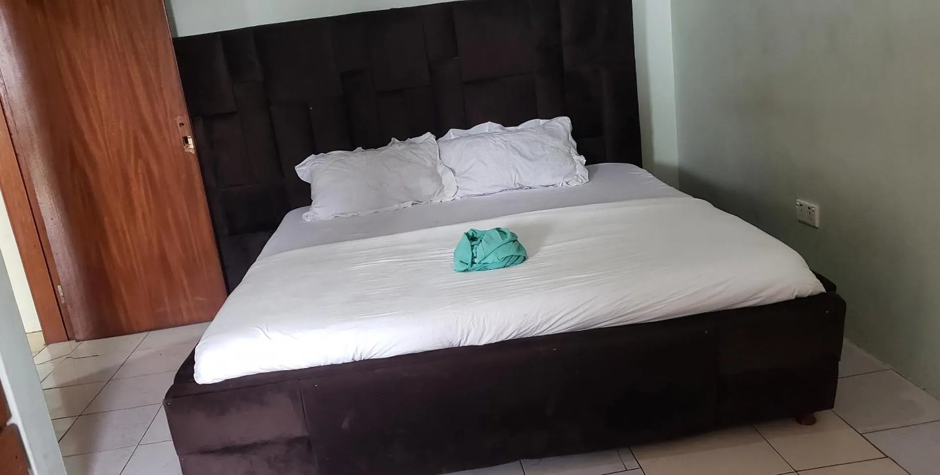 Unique Classy Massage Spa Kampala Homestay